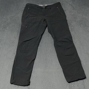 Mountain Hardwear Pants Women 8/40 (32X29) Black Chockstone Cargo Belted Outdoor